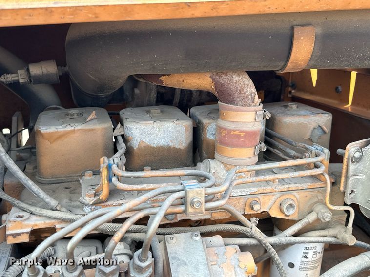 image for item MQ9309 1999 Case 860 Turbo  cable plow