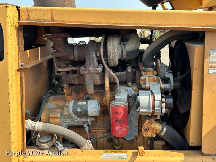 image for item MQ9309 1999 Case 860 Turbo  cable plow