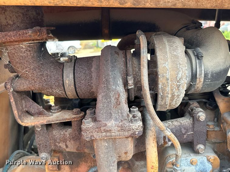 image for item MQ9309 1999 Case 860 Turbo  cable plow