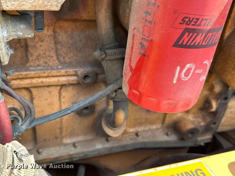 image for item MQ9309 1999 Case 860 Turbo  cable plow