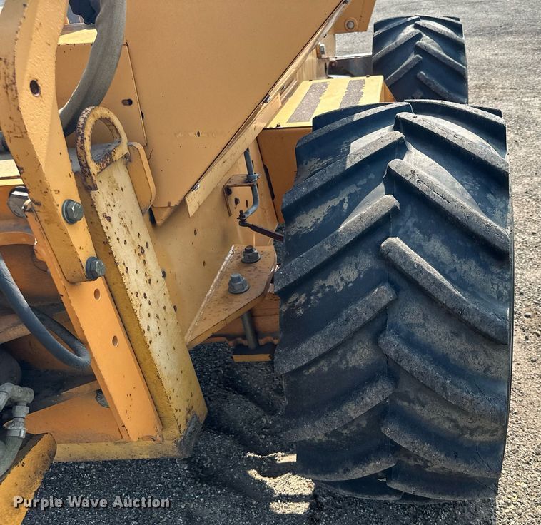 image for item MQ9309 1999 Case 860 Turbo  cable plow