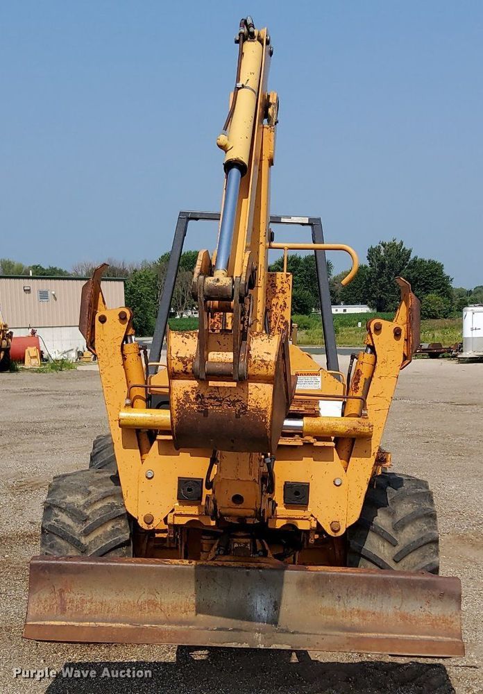 image for item MQ9310 2001 Case 660  trencher