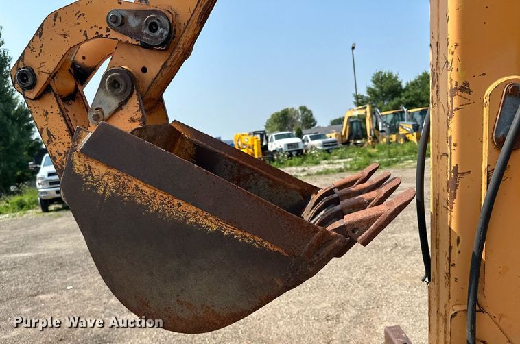 image for item MQ9310 2001 Case 660  trencher