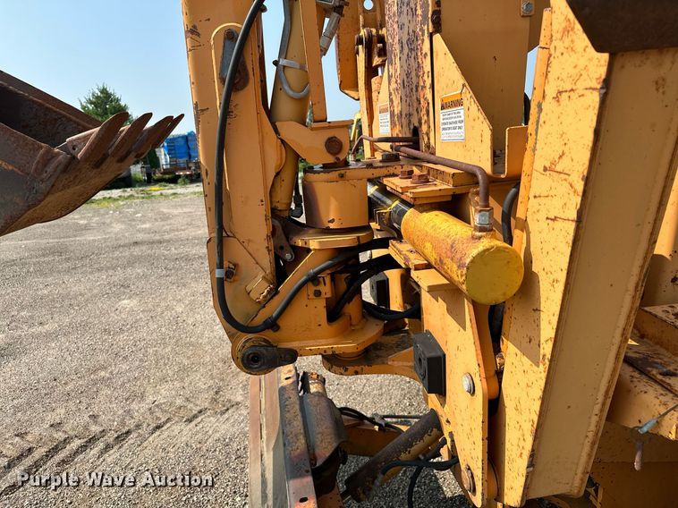 image for item MQ9310 2001 Case 660  trencher