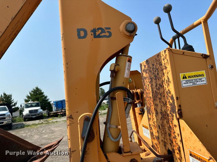 image for item MQ9310 2001 Case 660  trencher