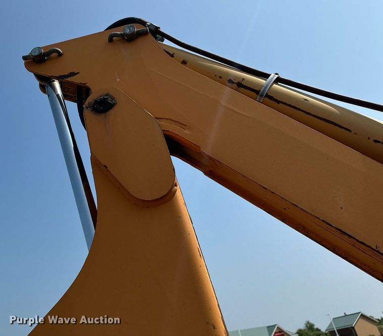 image for item MQ9310 2001 Case 660  trencher