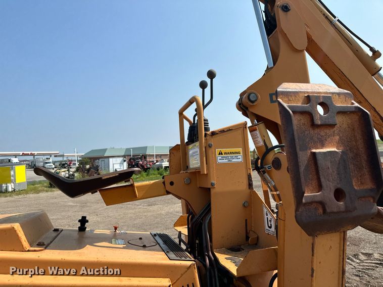 image for item MQ9310 2001 Case 660  trencher