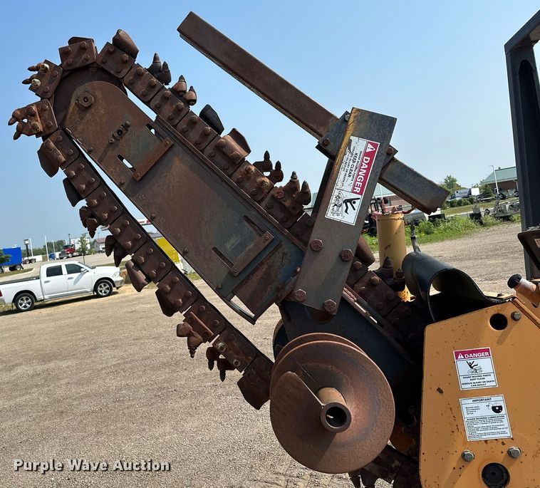 image for item MQ9310 2001 Case 660  trencher