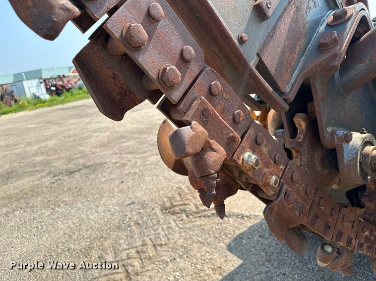 image for item MQ9310 2001 Case 660  trencher