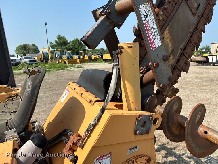 image for item MQ9310 2001 Case 660  trencher