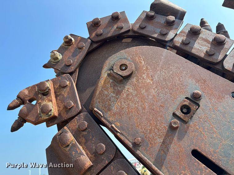 image for item MQ9310 2001 Case 660  trencher