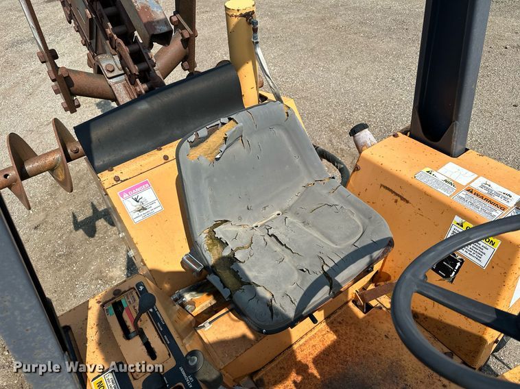 image for item MQ9310 2001 Case 660  trencher