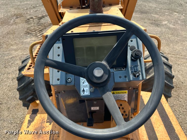 image for item MQ9310 2001 Case 660  trencher