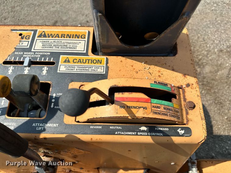 image for item MQ9310 2001 Case 660  trencher