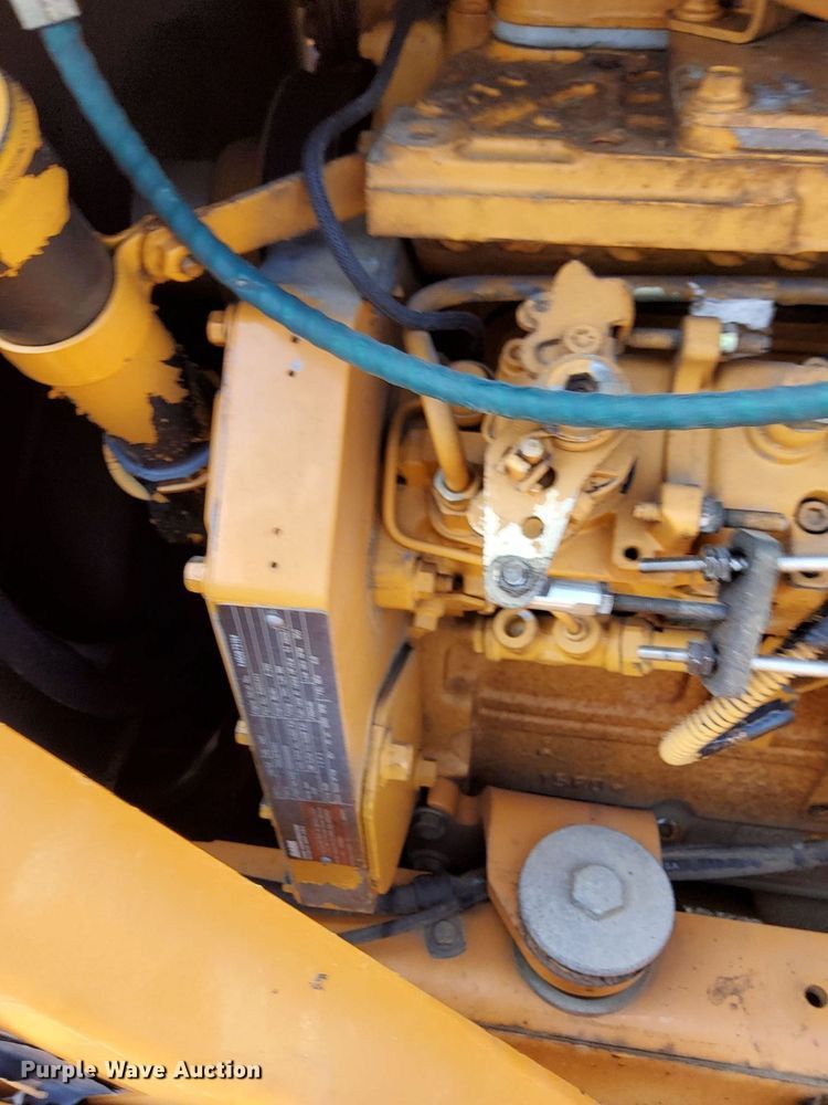 image for item MQ9310 2001 Case 660  trencher