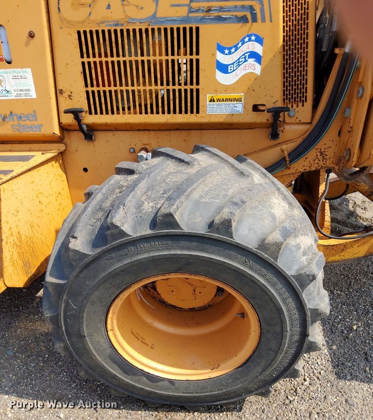 image for item MQ9310 2001 Case 660  trencher