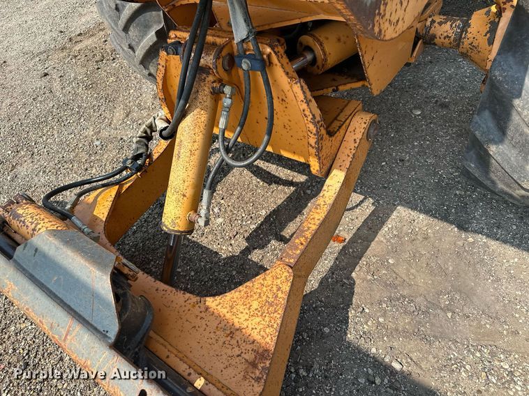 image for item MQ9311 2003 Case 460  cable plow