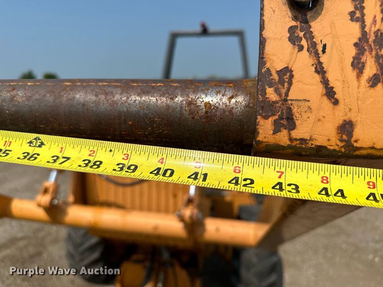 image for item MQ9311 2003 Case 460  cable plow