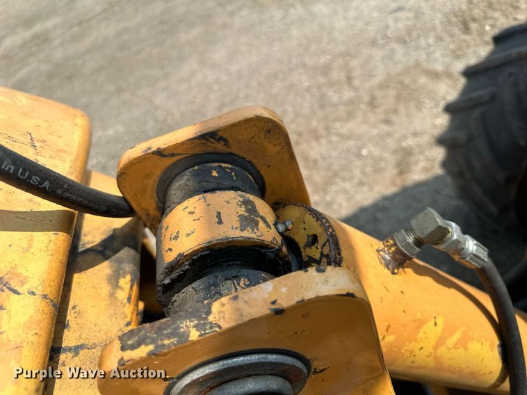 image for item MQ9311 2003 Case 460  cable plow