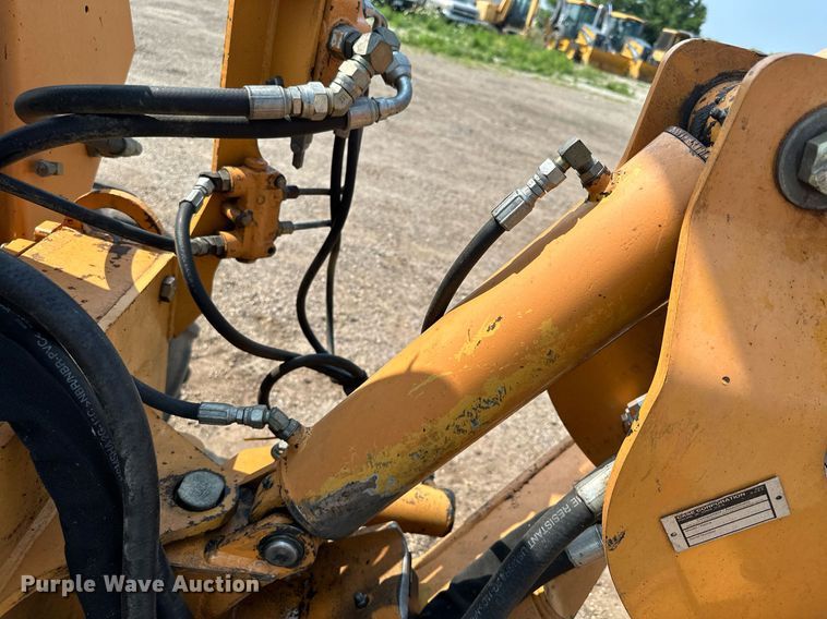 image for item MQ9311 2003 Case 460  cable plow