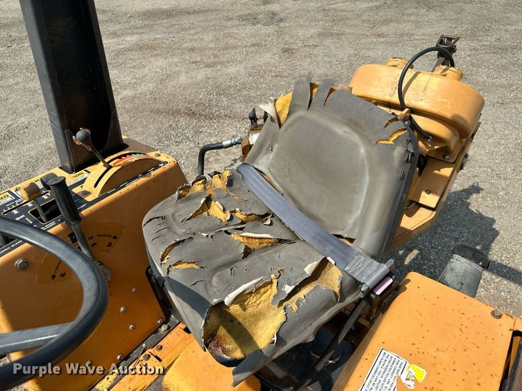 image for item MQ9311 2003 Case 460  cable plow