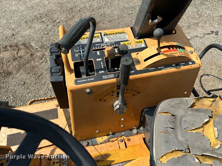 image for item MQ9311 2003 Case 460  cable plow