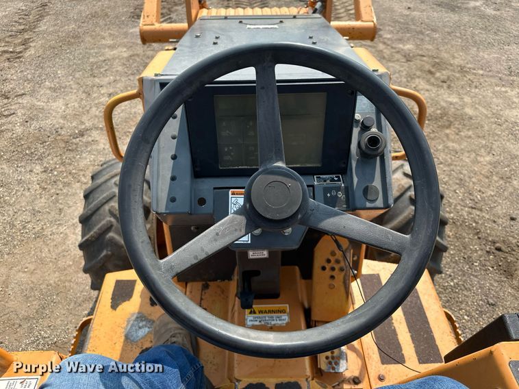 image for item MQ9311 2003 Case 460  cable plow