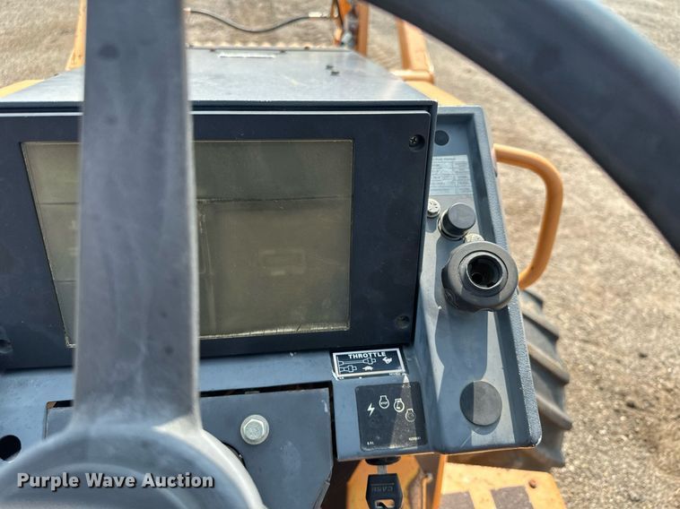 image for item MQ9311 2003 Case 460  cable plow