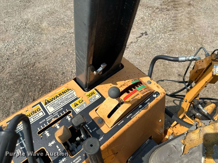 image for item MQ9311 2003 Case 460  cable plow