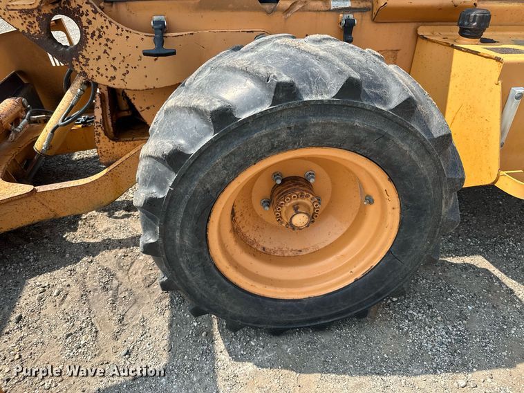 image for item MQ9311 2003 Case 460  cable plow