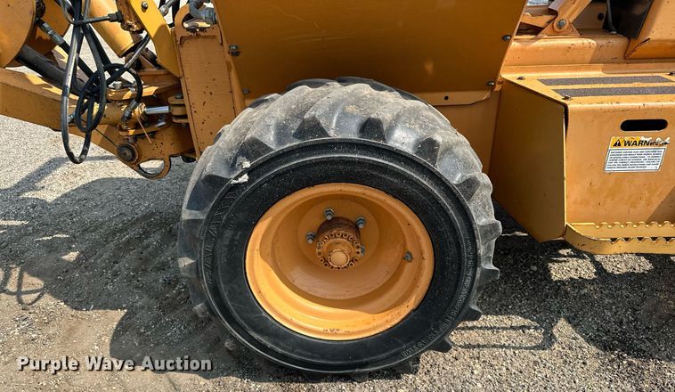 image for item MQ9311 2003 Case 460  cable plow