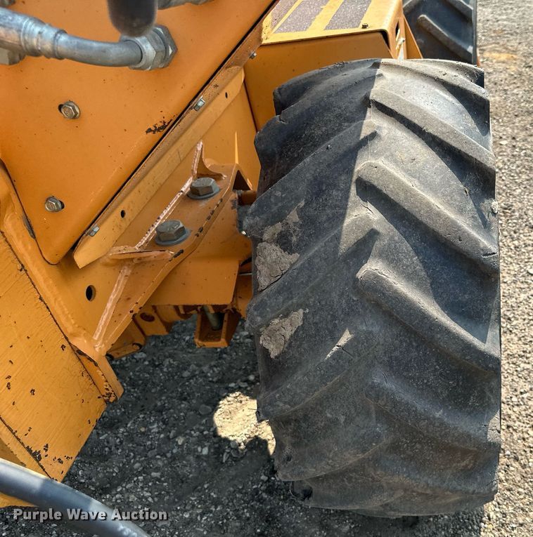 image for item MQ9311 2003 Case 460  cable plow