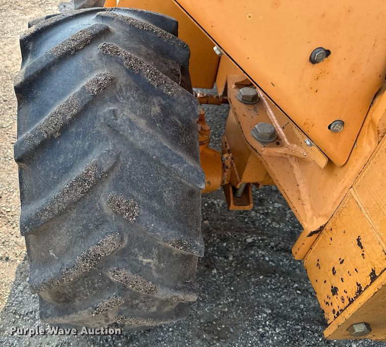 image for item MQ9311 2003 Case 460  cable plow