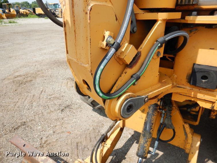 image for item MQ9312 1999 Case 660  cable plow