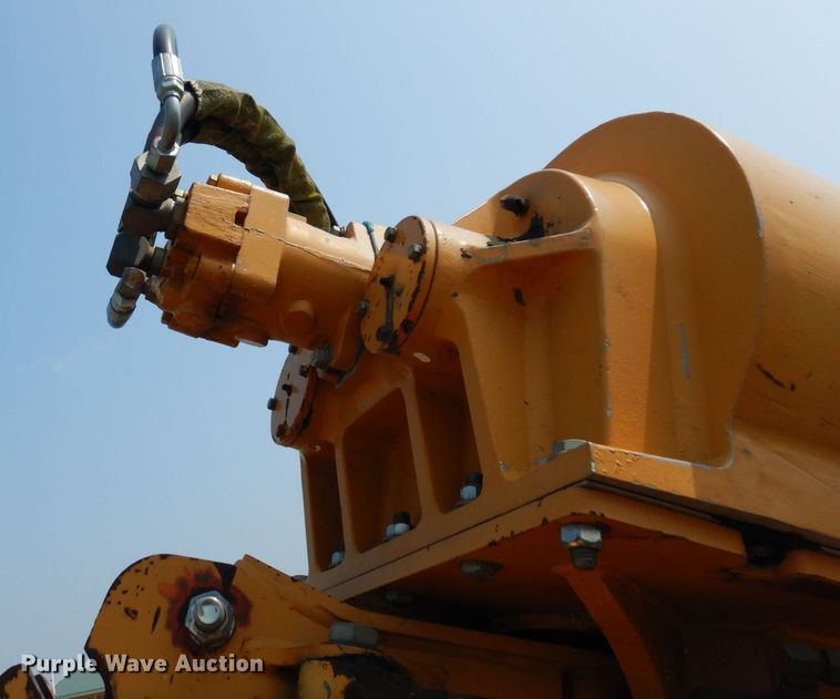 image for item MQ9312 1999 Case 660  cable plow