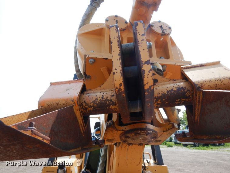 image for item MQ9312 1999 Case 660  cable plow