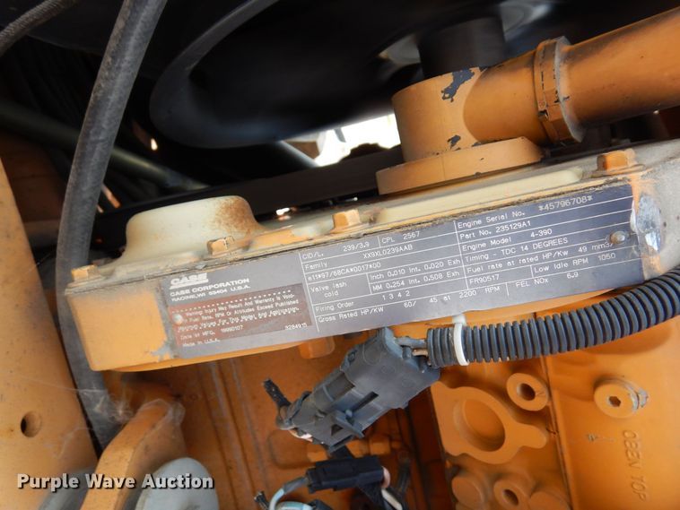 image for item MQ9312 1999 Case 660  cable plow