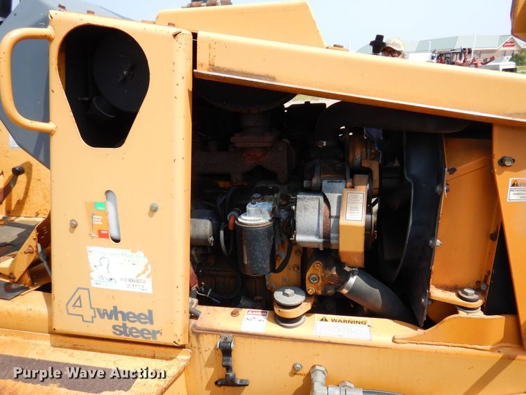 image for item MQ9312 1999 Case 660  cable plow