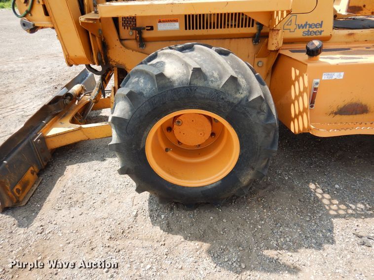 image for item MQ9312 1999 Case 660  cable plow