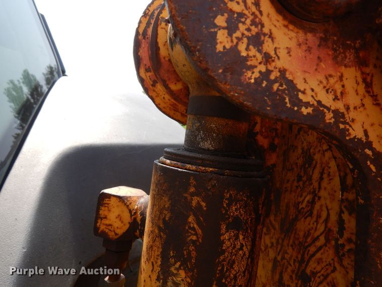 image for item MQ9313 2005 John Deere 310G  backhoe