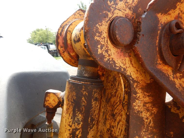 image for item MQ9313 2005 John Deere 310G  backhoe