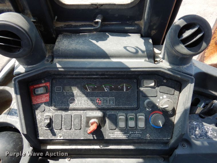 image for item MQ9313 2005 John Deere 310G  backhoe