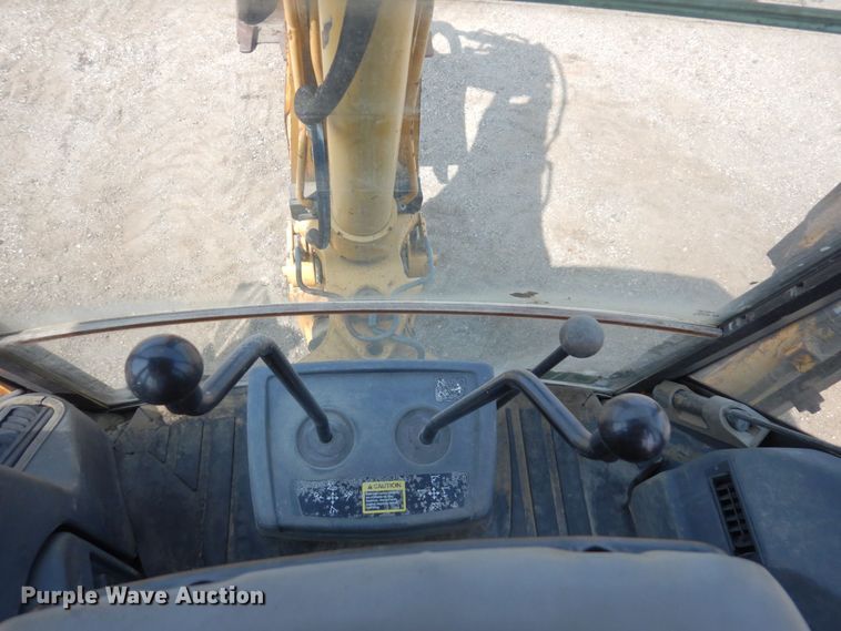 image for item MQ9313 2005 John Deere 310G  backhoe