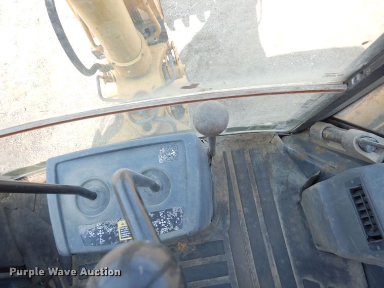 image for item MQ9313 2005 John Deere 310G  backhoe