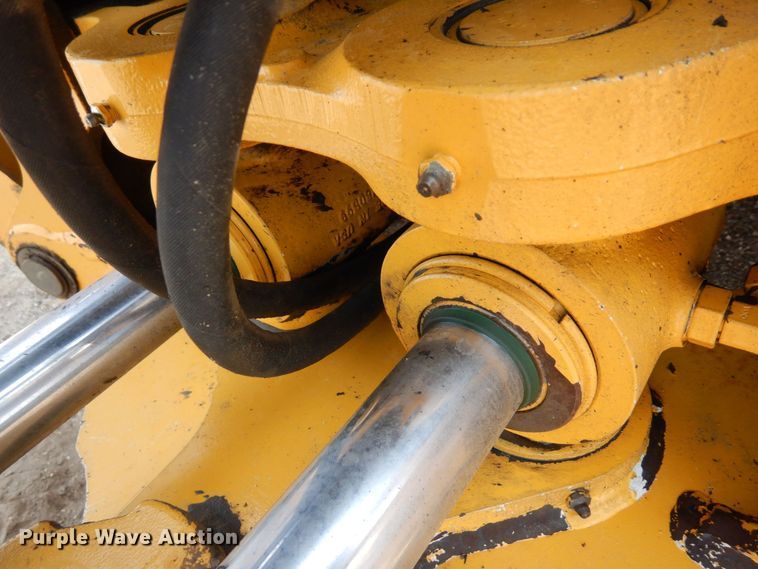 image for item MQ9314 2014 John Deere 310SK  backhoe