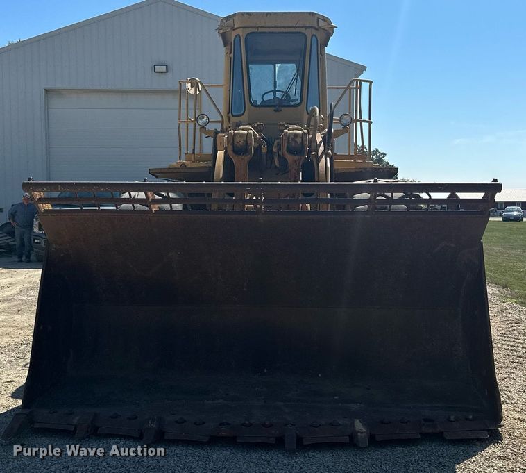image for item MQ9317 1982 Caterpillar 980C wheel loader
