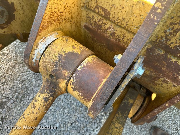 image for item MQ9317 1982 Caterpillar 980C wheel loader