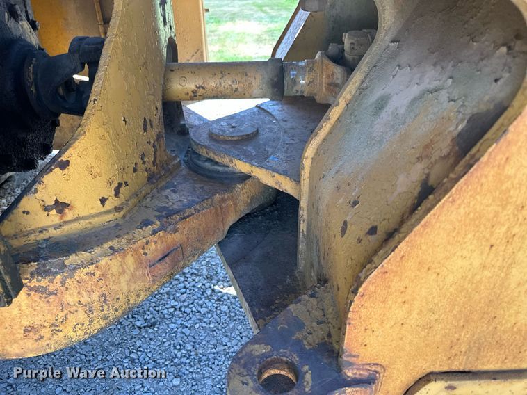 image for item MQ9317 1982 Caterpillar 980C wheel loader