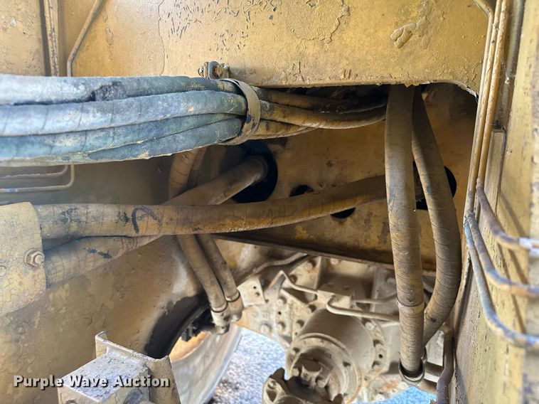 image for item MQ9317 1982 Caterpillar 980C wheel loader