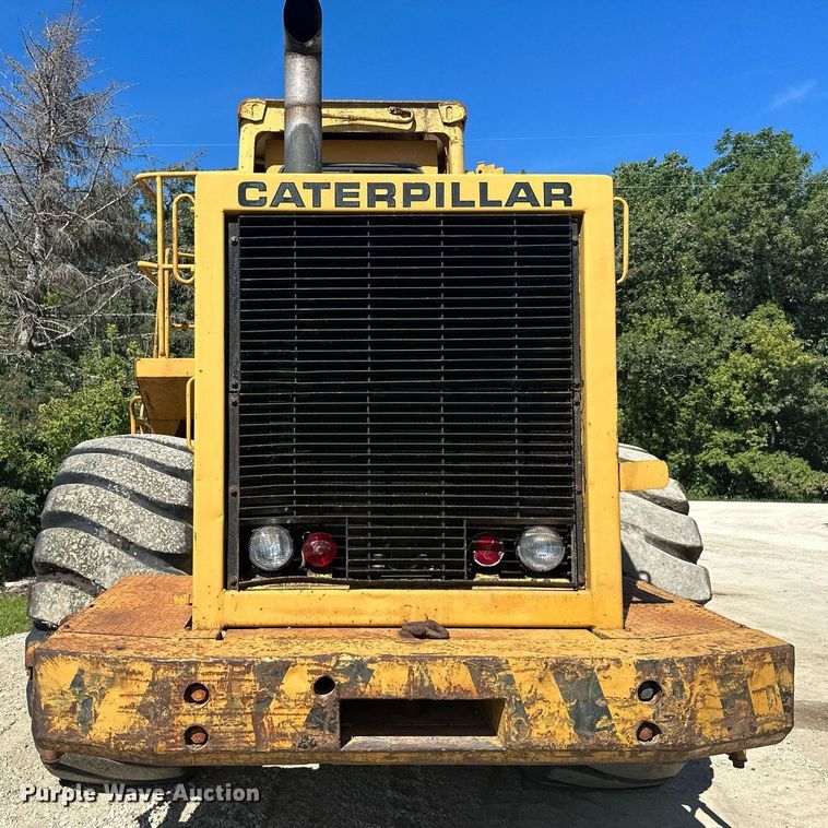 image for item MQ9317 1982 Caterpillar 980C wheel loader